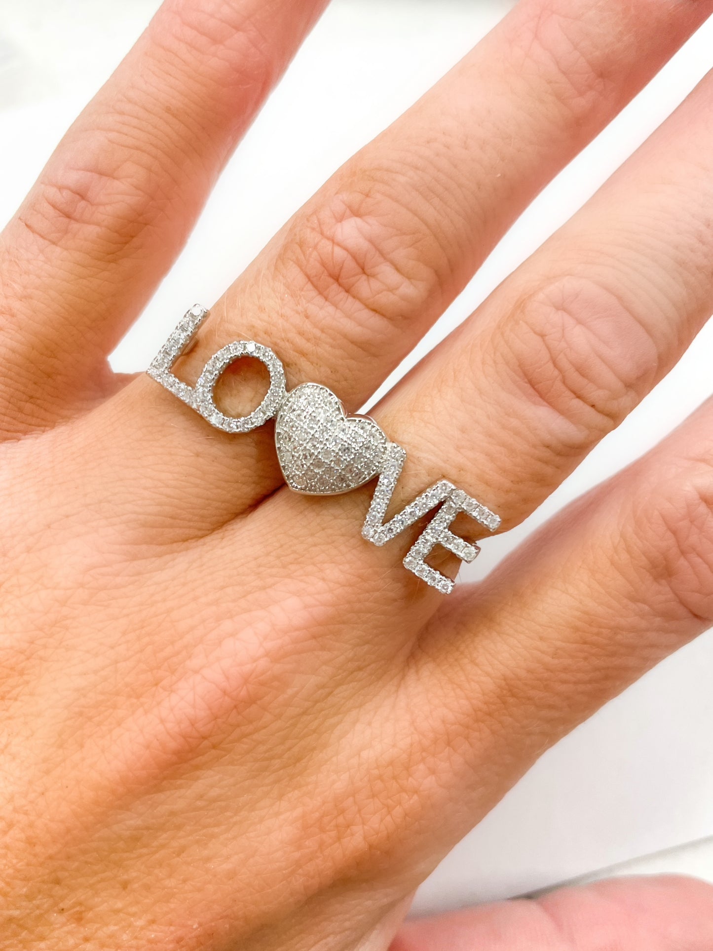 Love side said double finger ring
