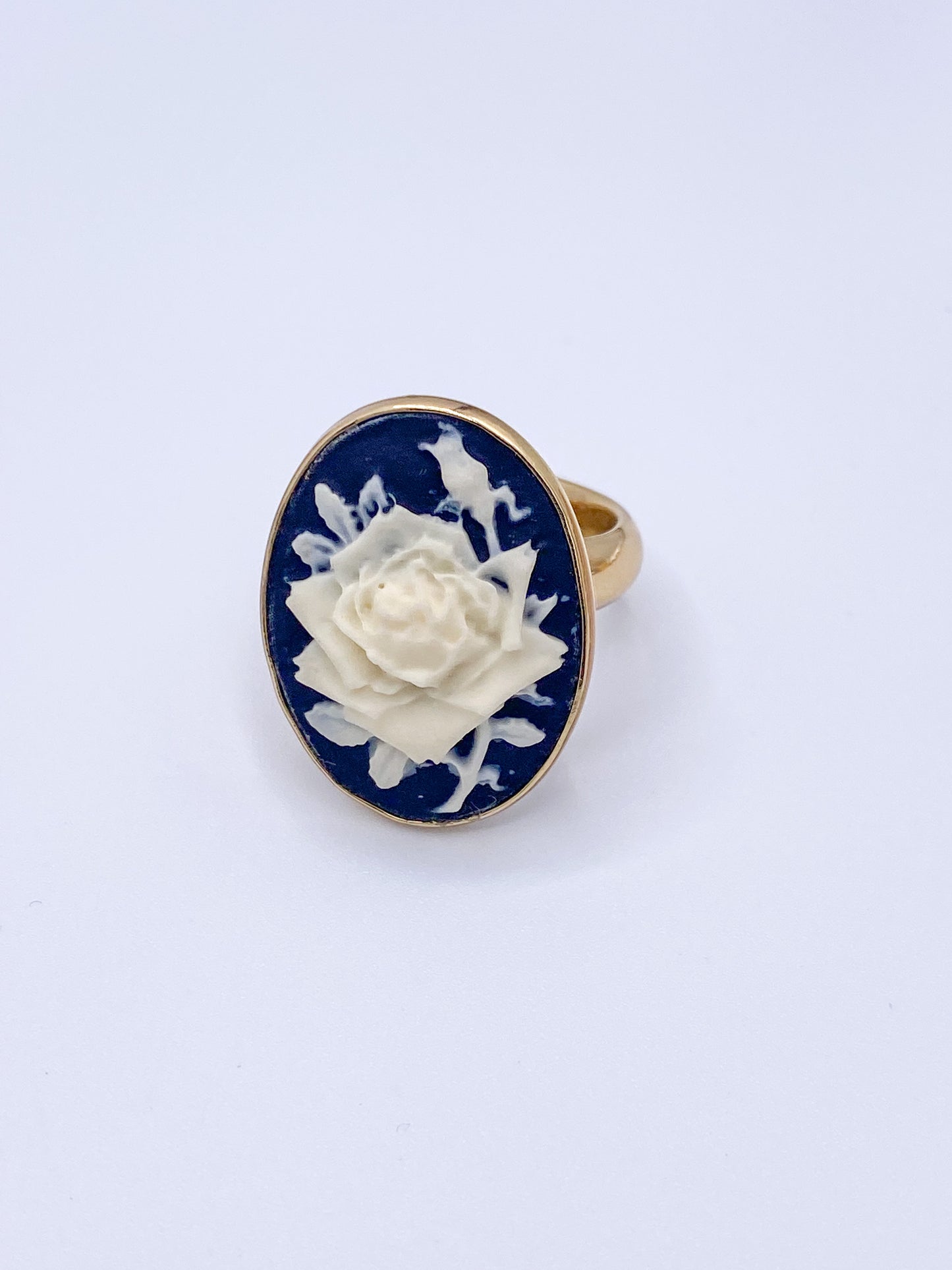 Cameo Black Rose Adjustable Ring - Alchemia