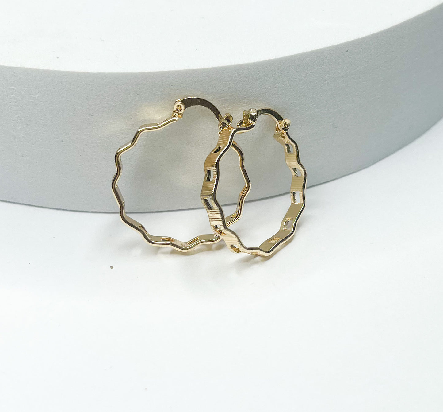 Small Hoop, Diamond Cutting Finish,-18k Gold Filled