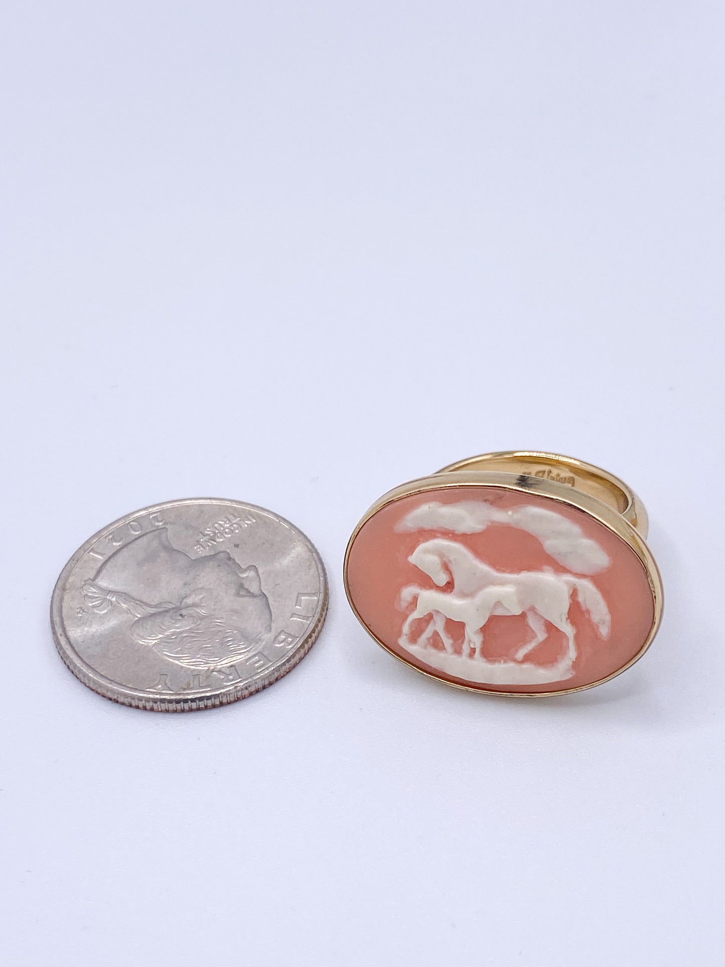 Mare and Child Mini Cameo Ring - Alchemia