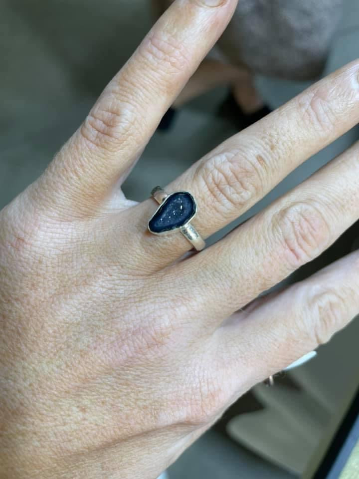 Dainty Tabasco Geo rings
