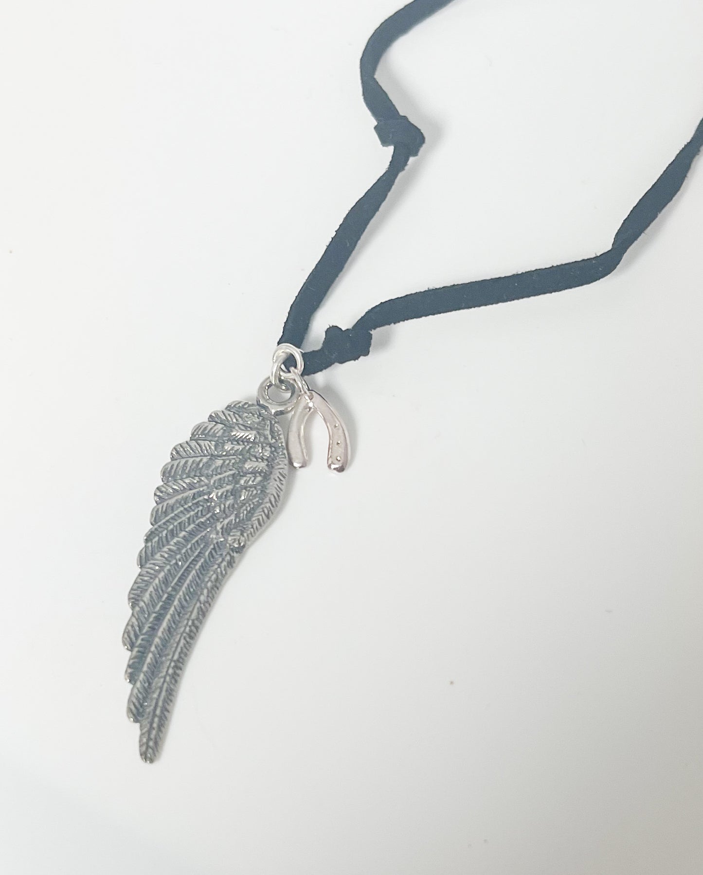 Angel Wing W Silver-Sued