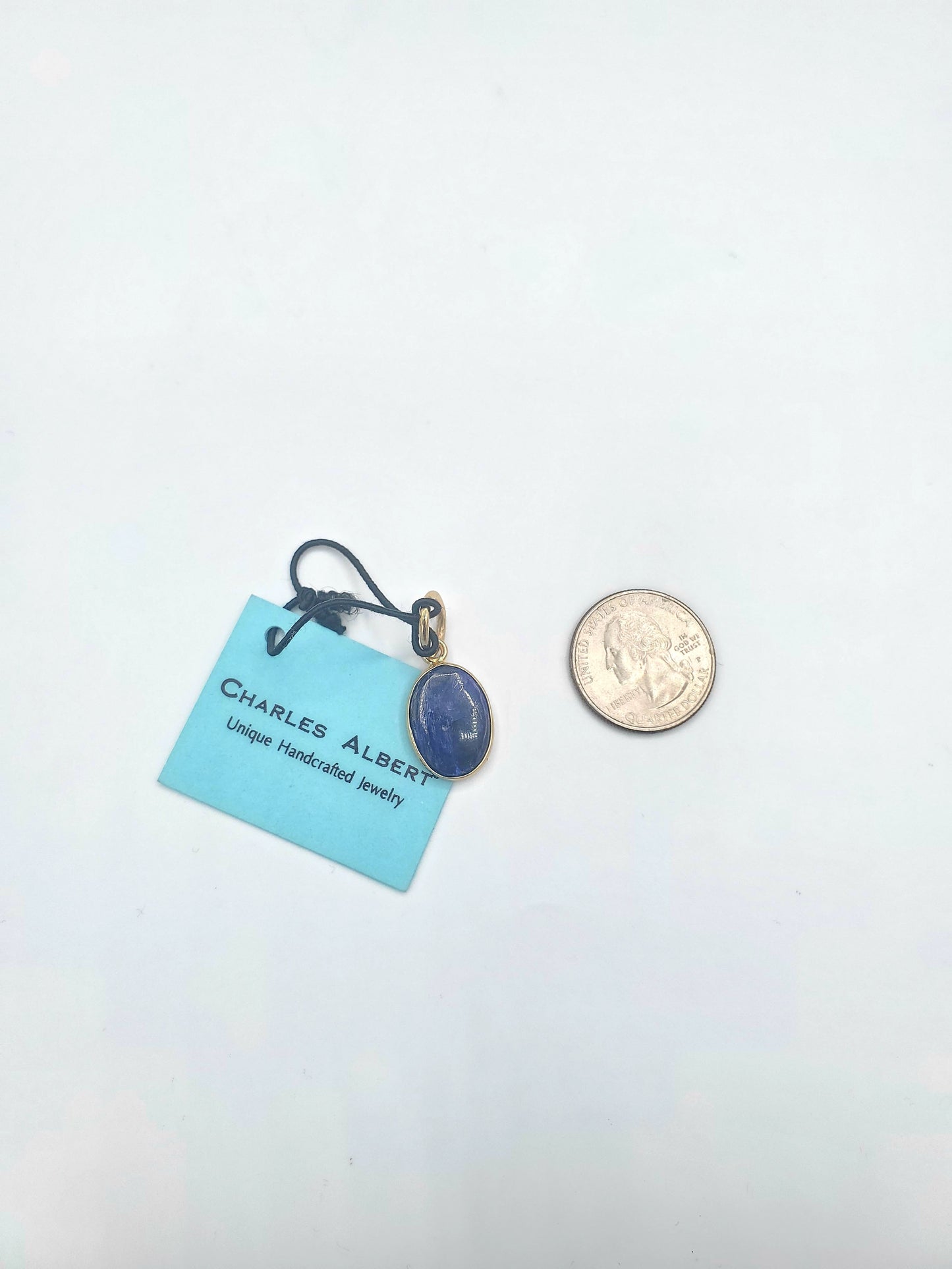Kyanite Dainty Oval Pendant - Alchemia
