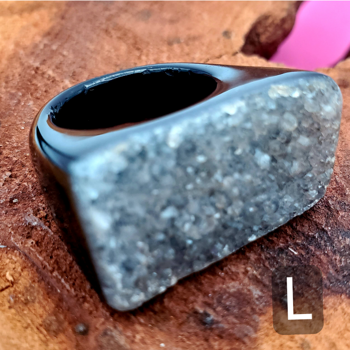 Holy Rocks Size 8 (Round 2)