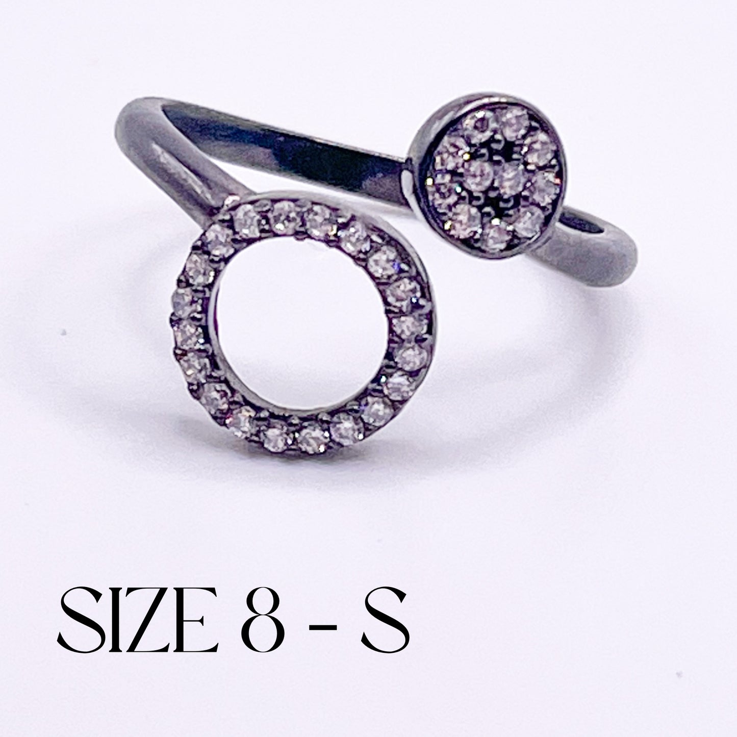 Random Dainty Sized Rings