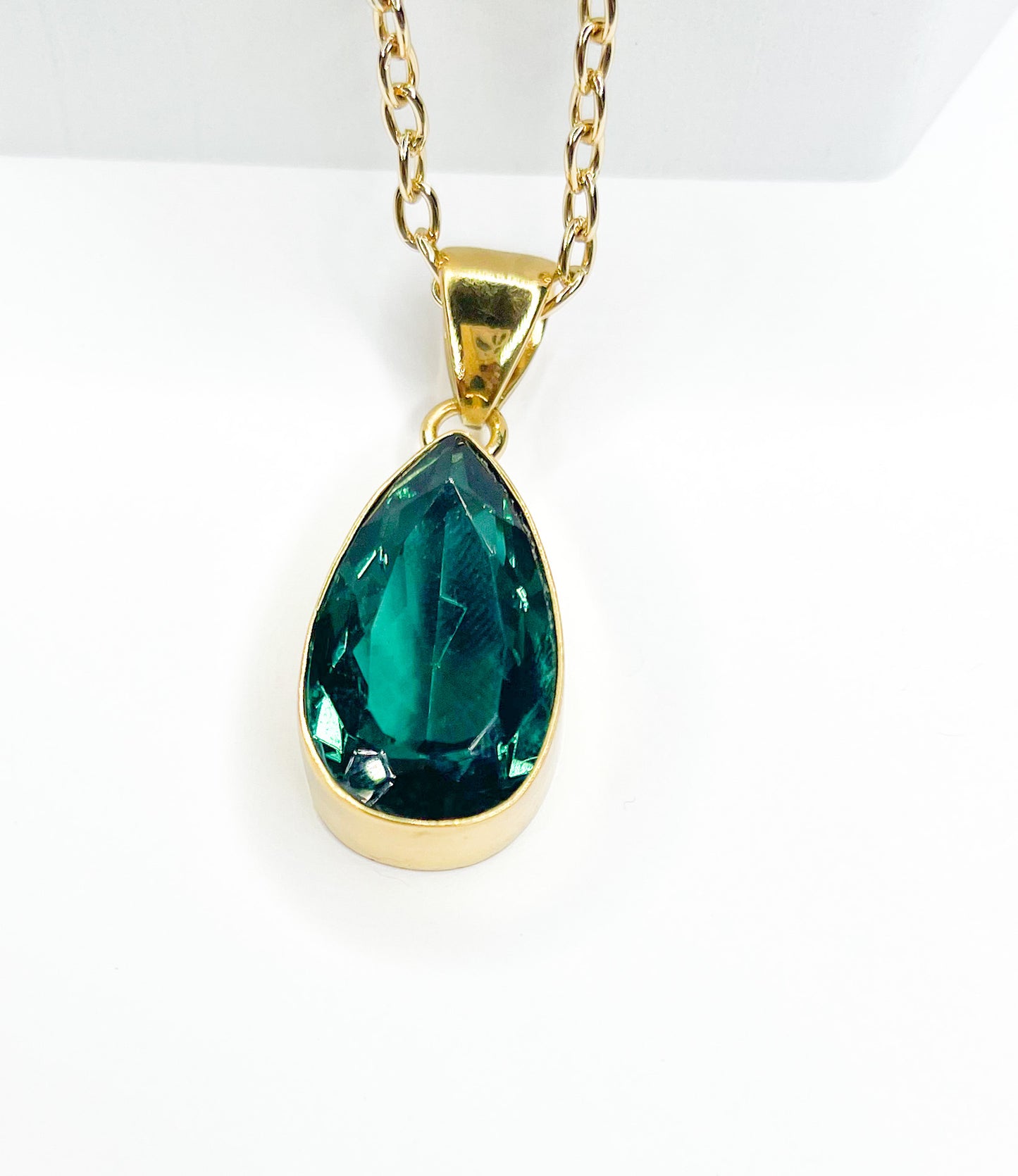 Green Quartz Tear Drop Pendant-Alchemia