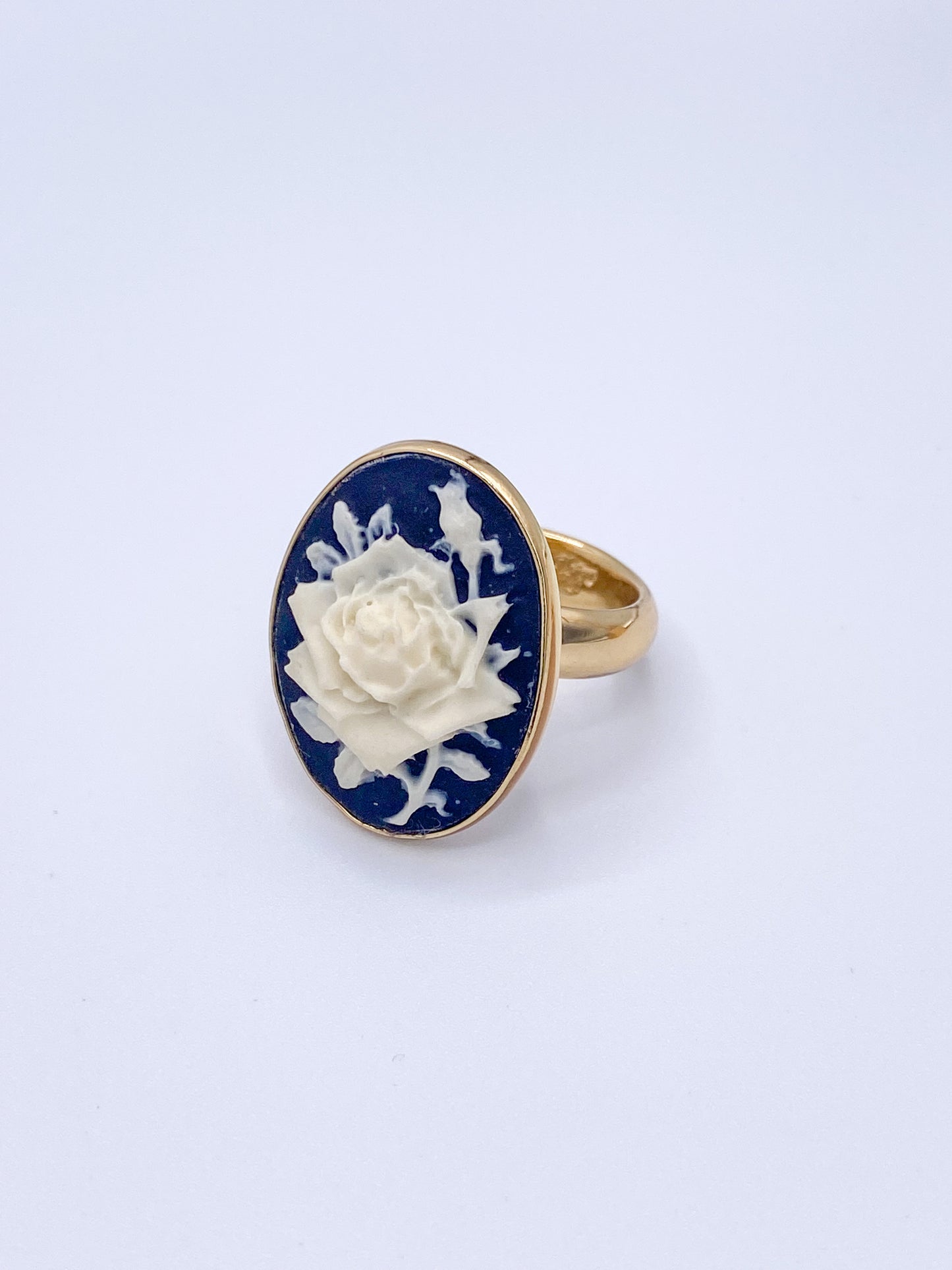 Cameo Black Rose Adjustable Ring - Alchemia