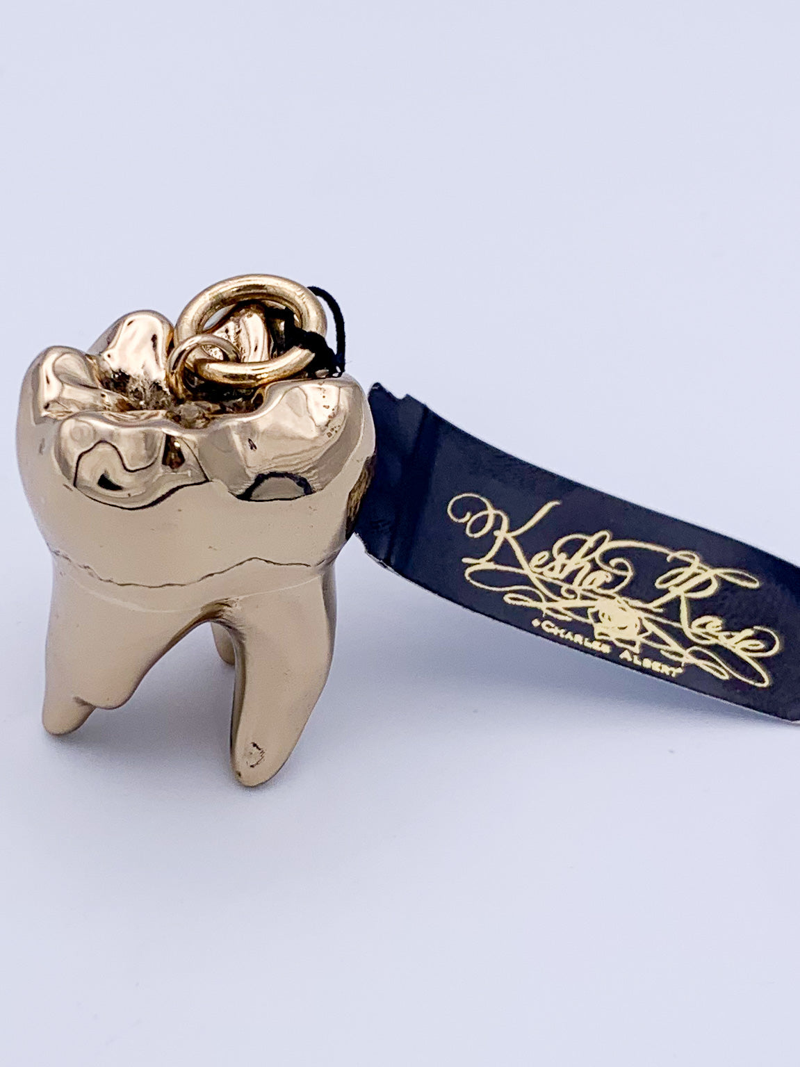 Kesha Stamped Tooth Pendant-Alchemia