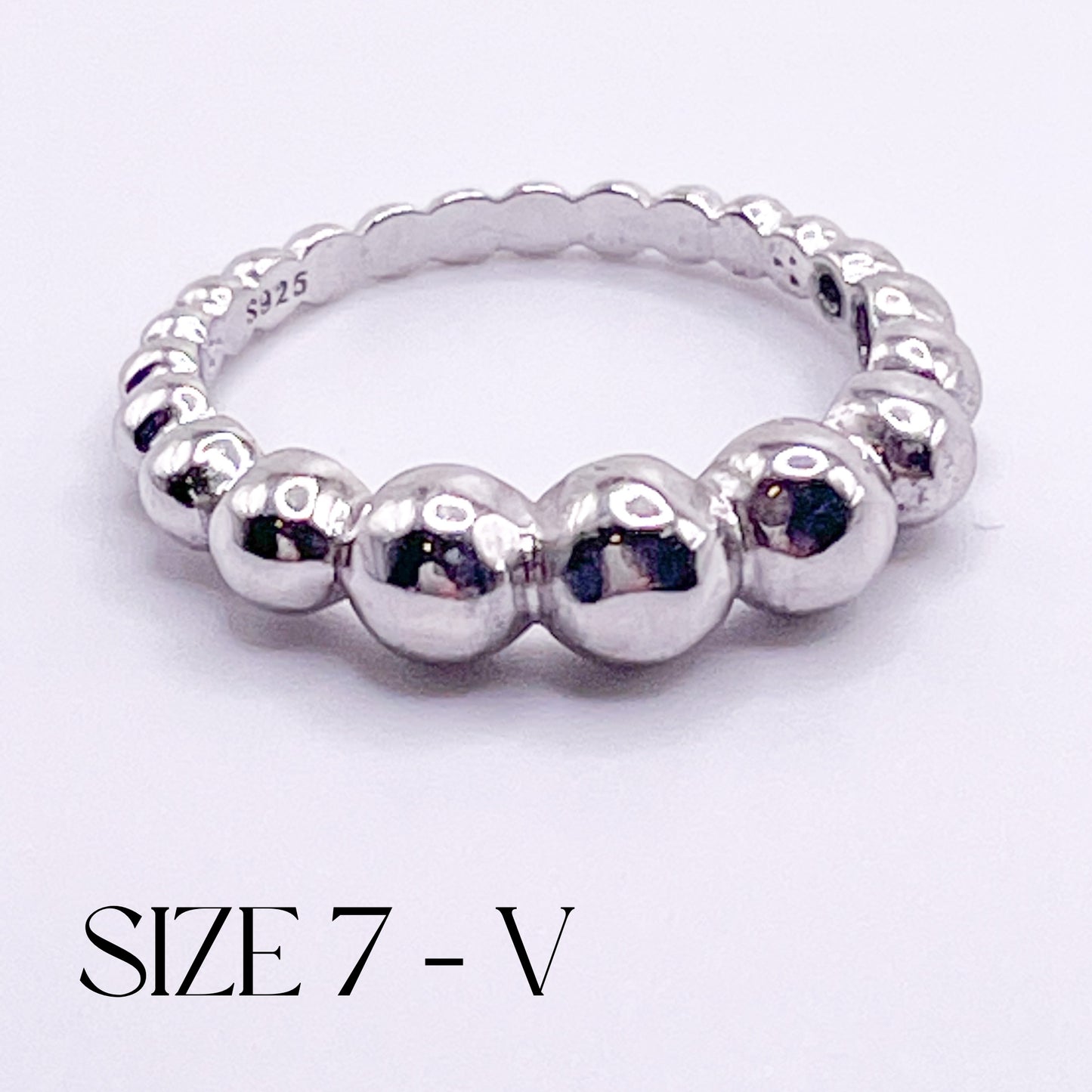 Random Dainty Sized Rings
